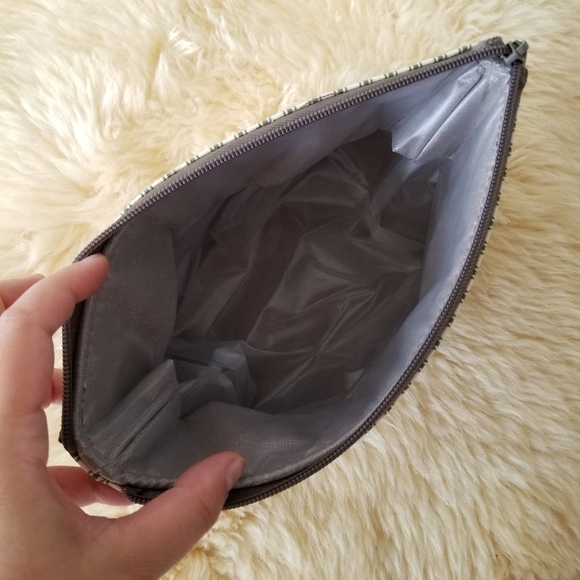 Kathy Ireland Striped Cosmetic Bag - Picture 4 of 9